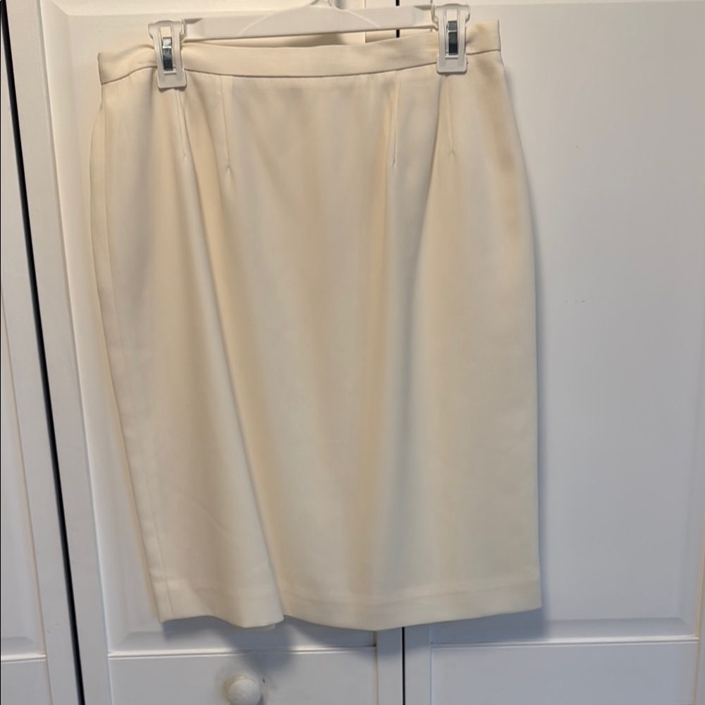 Chaus Cream Knee-Length Pencil Skirt